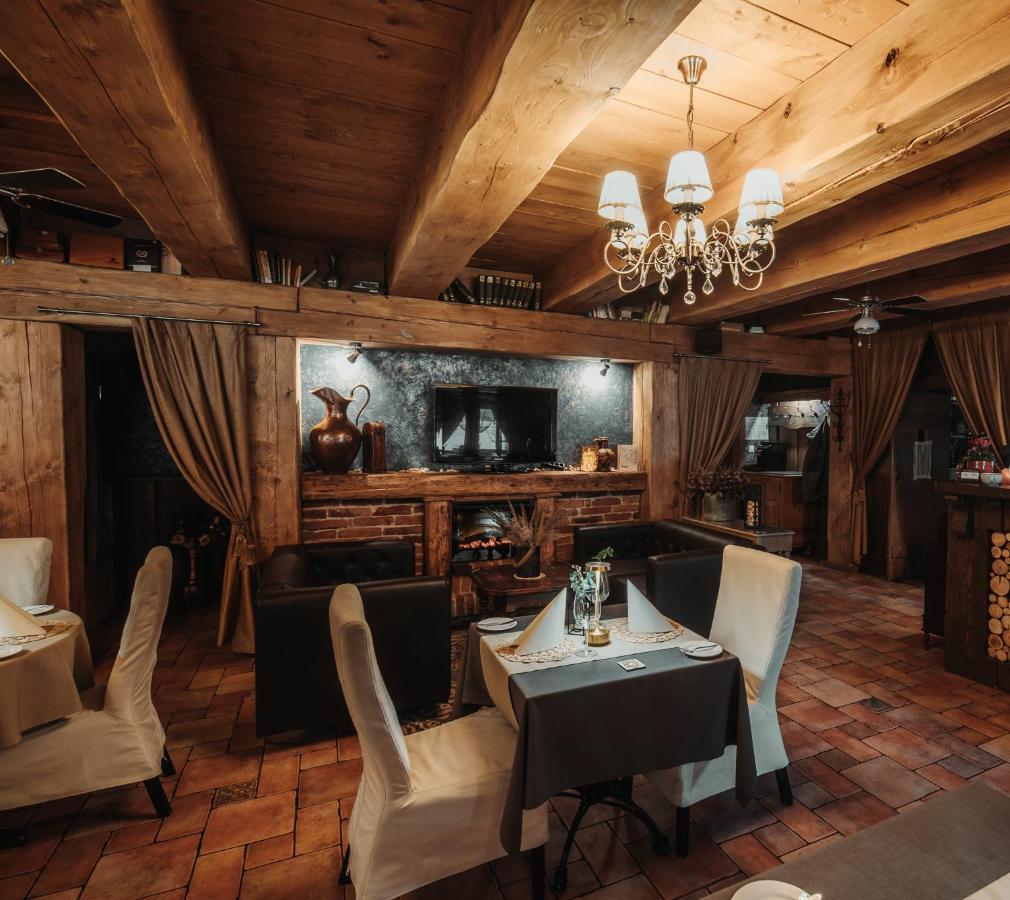Agate Hotel Ozolnieki Exteriör bild
