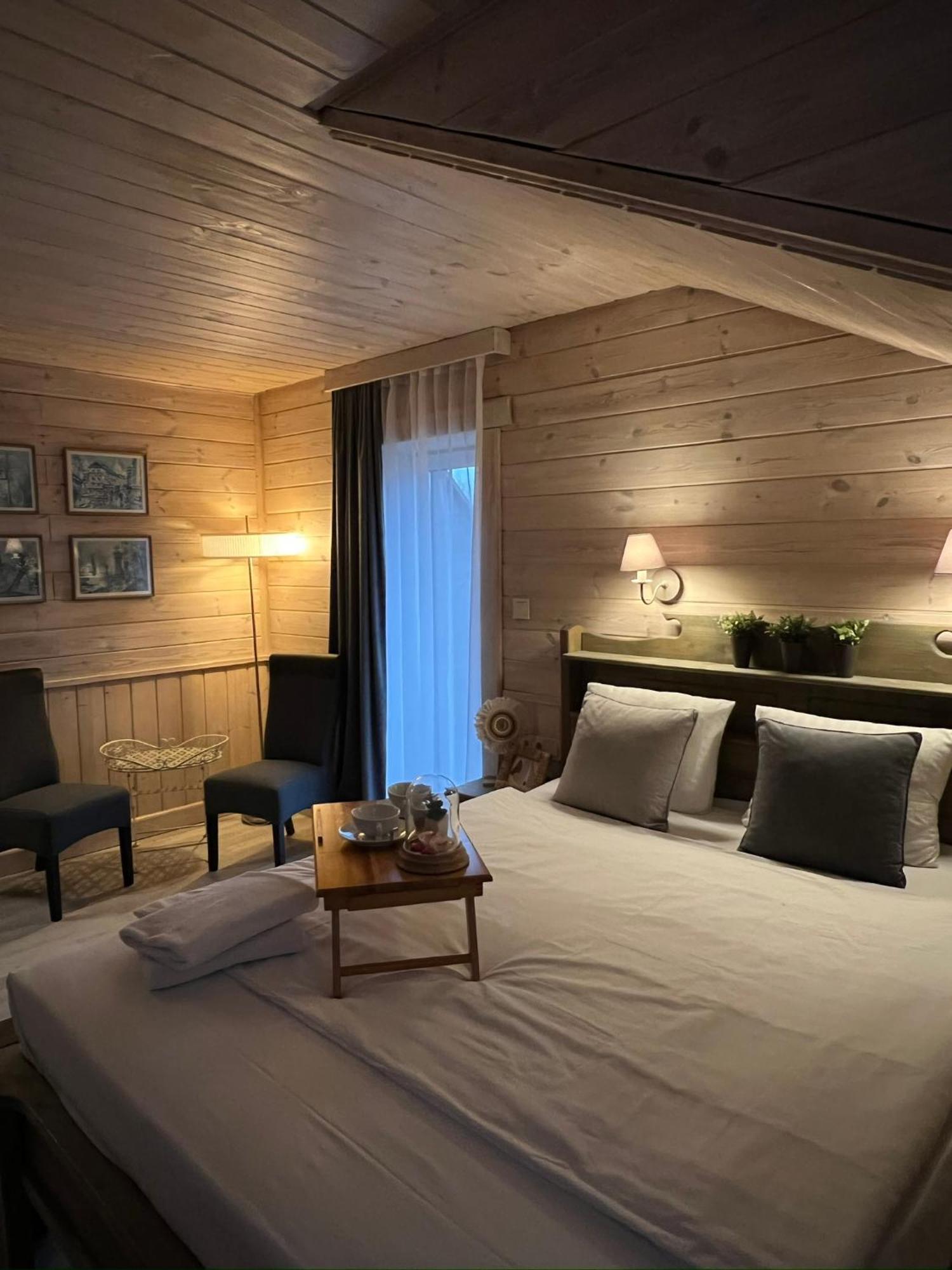 Agate Hotel Ozolnieki Exteriör bild