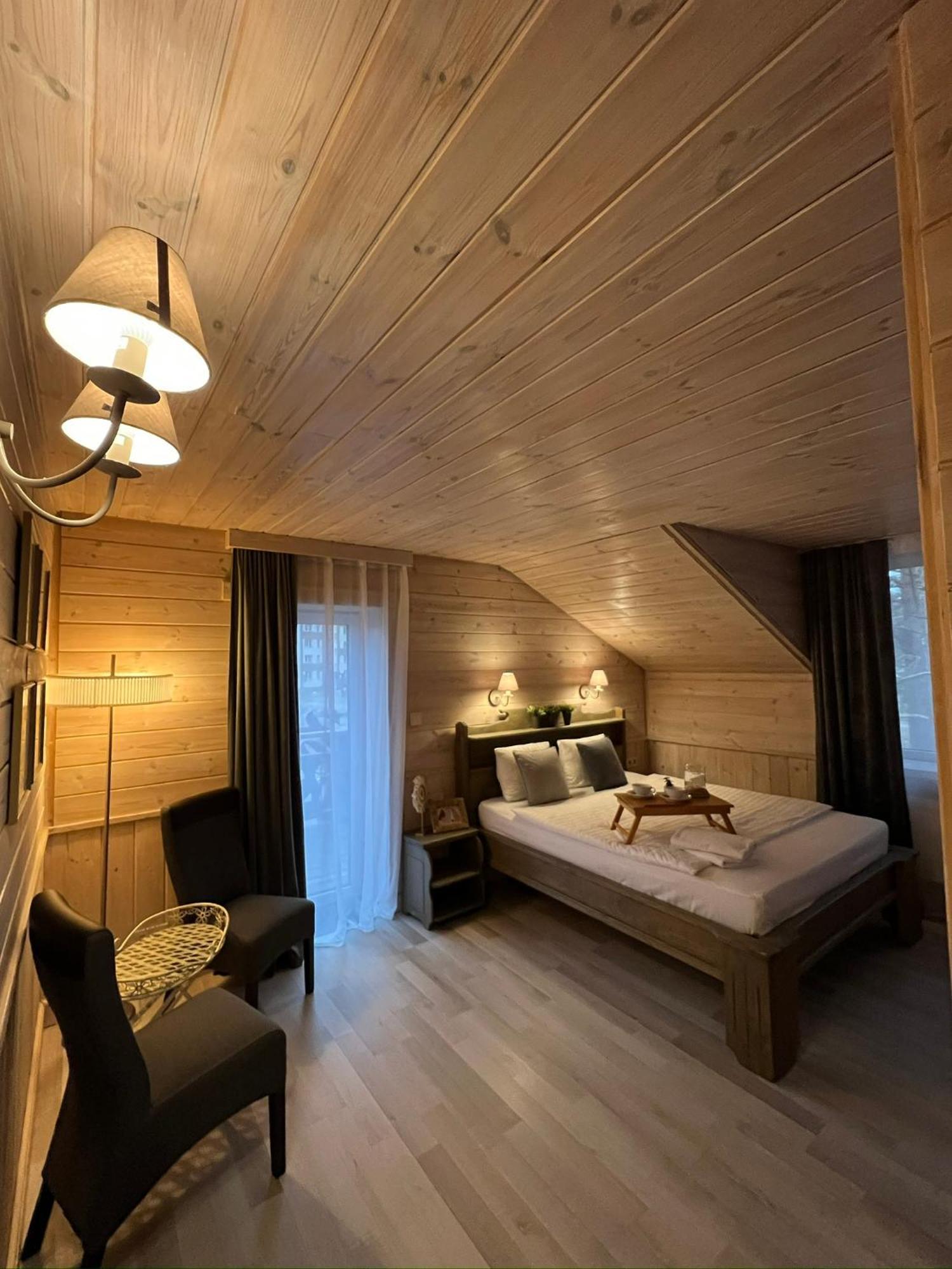 Agate Hotel Ozolnieki Exteriör bild