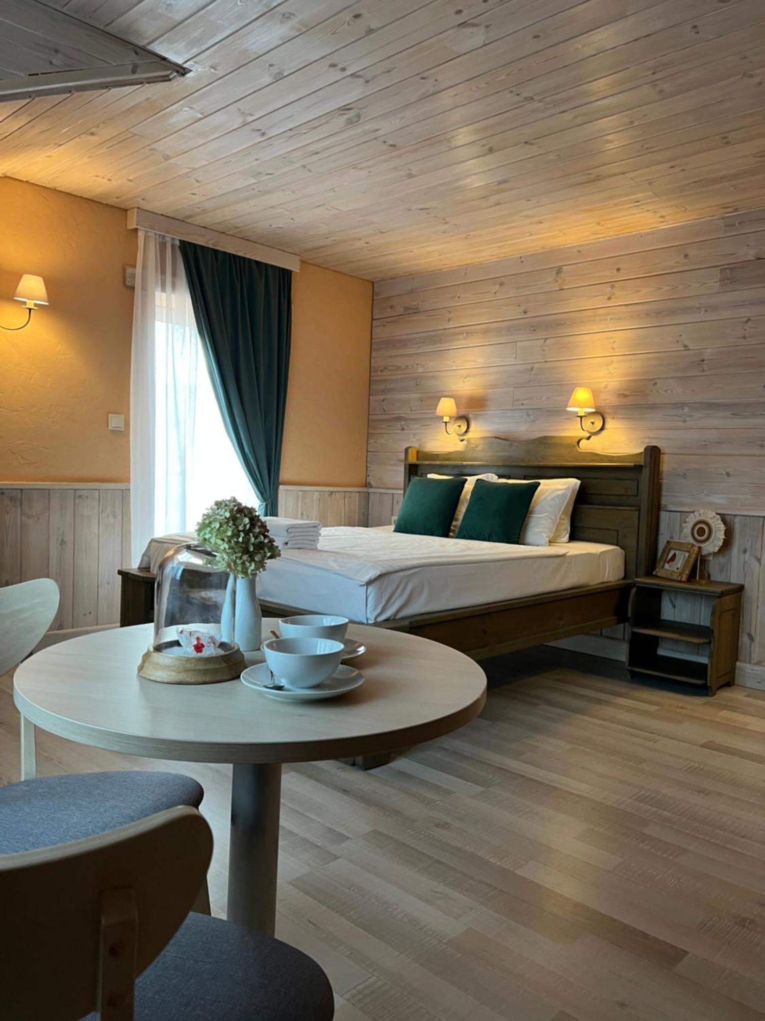 Agate Hotel Ozolnieki Exteriör bild