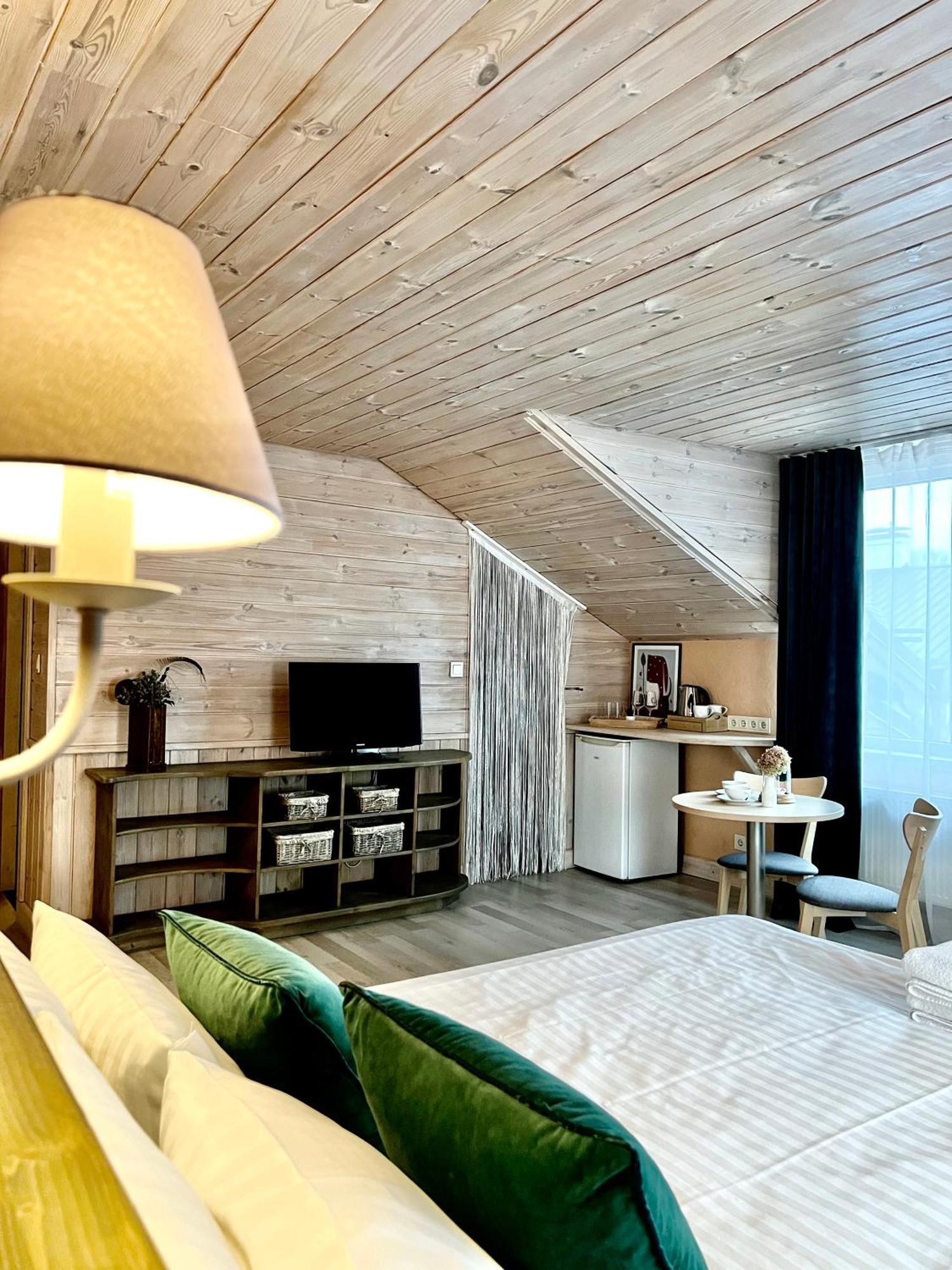 Agate Hotel Ozolnieki Exteriör bild