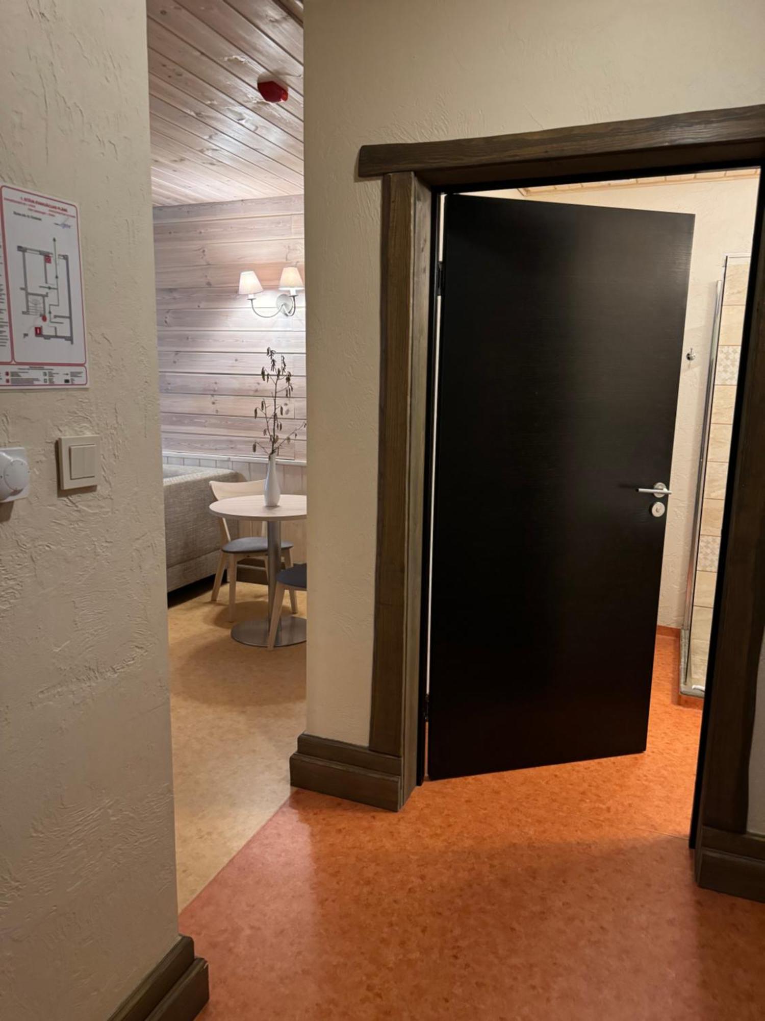 Agate Hotel Ozolnieki Exteriör bild