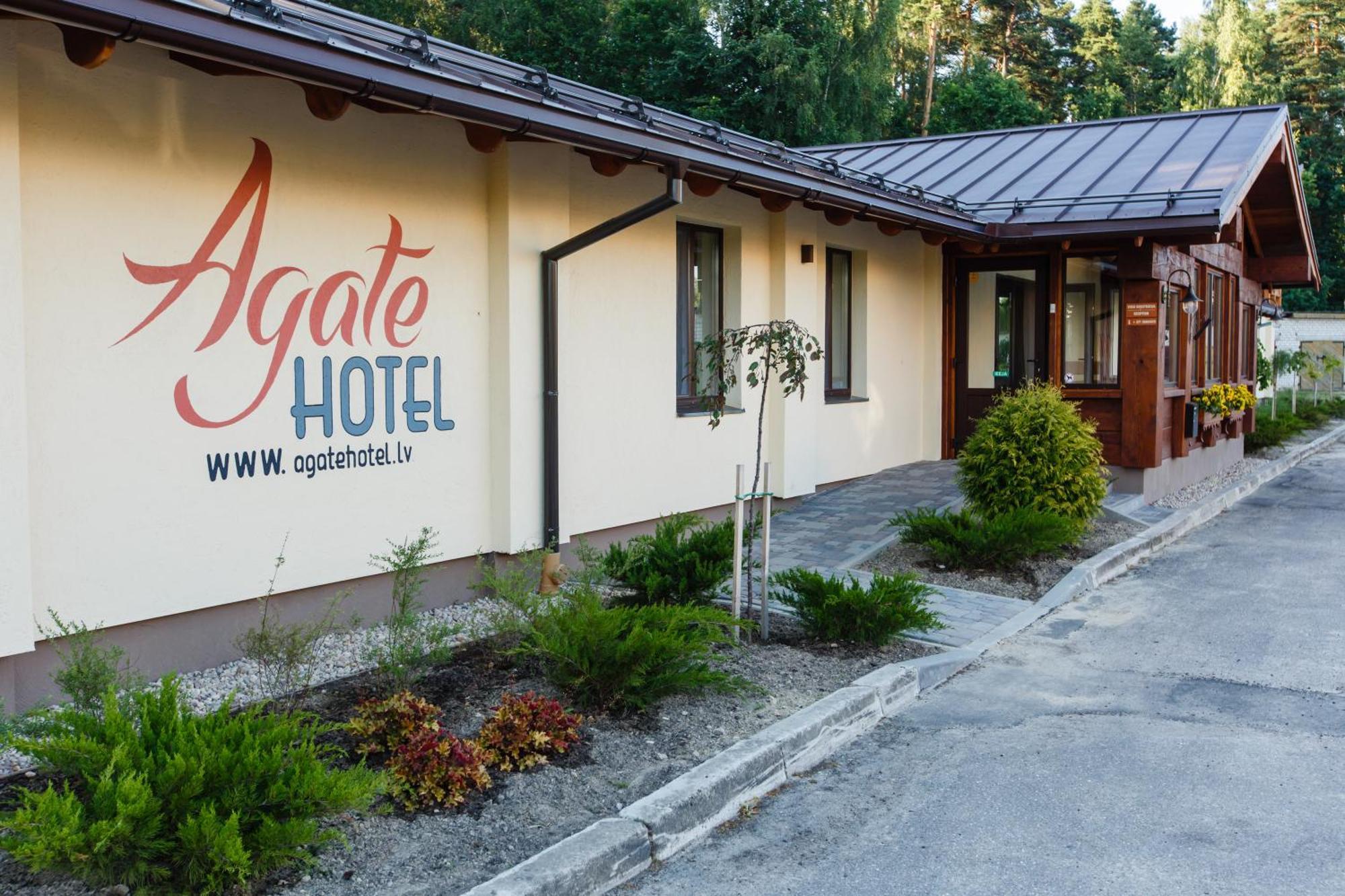 Agate Hotel Ozolnieki Exteriör bild